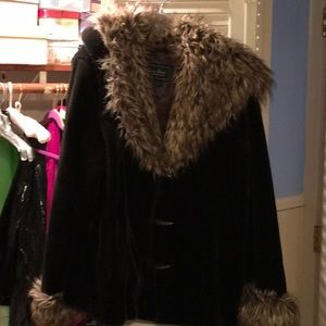 EUC,Faux Sheared Beaver, long hair around hood and cuffs,dark brown, Fully lined